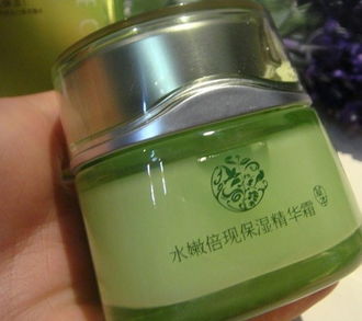 百雀羚水嫩倍现保湿特润霜 深度保湿与温和滋养的完美结合